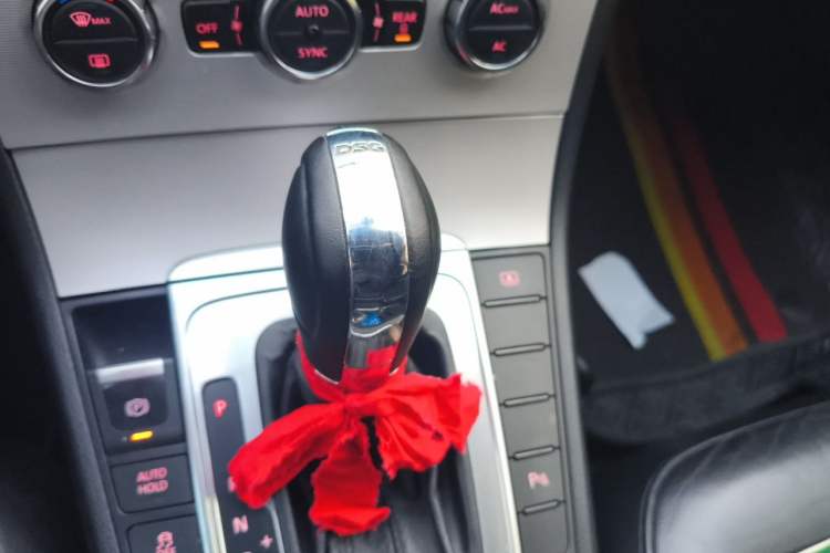 Used Volkswagen Magotan 2012 1.8TSI Prestige Model Gear Lever