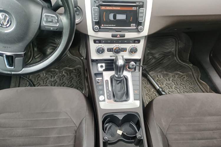 Used Volkswagen Magotan 2012 Travel Edition 2.0 TSI Comfort Version Gear Lever