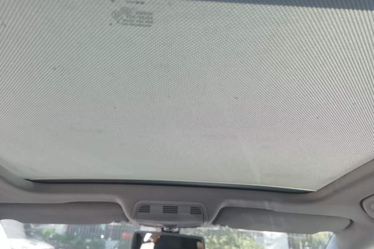 Used Volkswagen Magotan 2012 Travel Edition 2.0 TSI Luxury Version Headliner