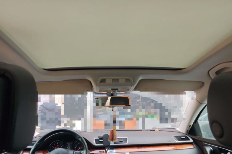 Used Volkswagen Magotan 2012 Travel Edition 2.0 TSI Luxury Version Headliner
