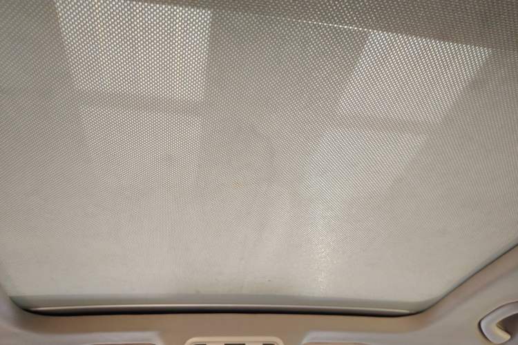 Used Volkswagen Magotan 2012 Travel Edition 2.0 TSI Comfort Version Headliner