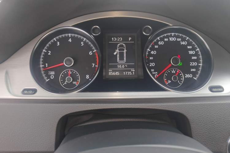 Used Volkswagen Magotan 2012 Travel Edition 2.0 TSI 4x4 Comfort Version Instrument Cluster