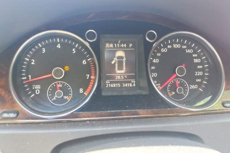 Used Volkswagen Magotan 2012 Travel Edition 2.0 TSI Comfort Version Instrument Cluster