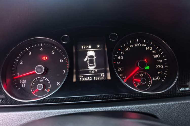 Used Volkswagen Magotan 2012 1.8TSI Luxury Model Instrument Cluster