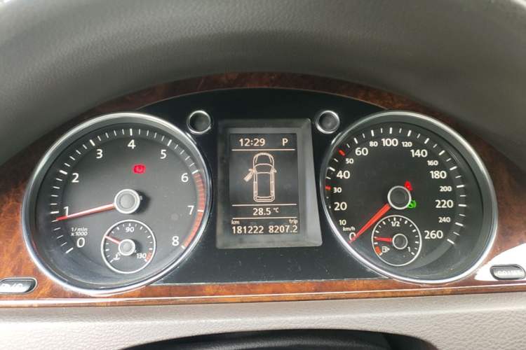 Used Volkswagen Magotan 2012 Travel Edition 2.0 TSI Comfort Version Instrument Cluster