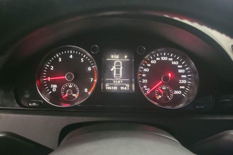 Used Volkswagen Magotan 2012 Revised Version 2.0 TSI Luxury Edition Instrument Cluster