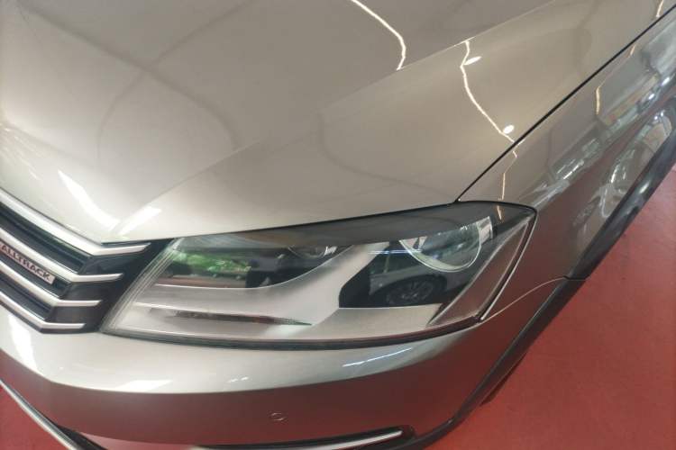 Used Volkswagen Magotan 2012 Travel Edition 2.0 TSI 4x4 Comfort Version Left Front Headlight