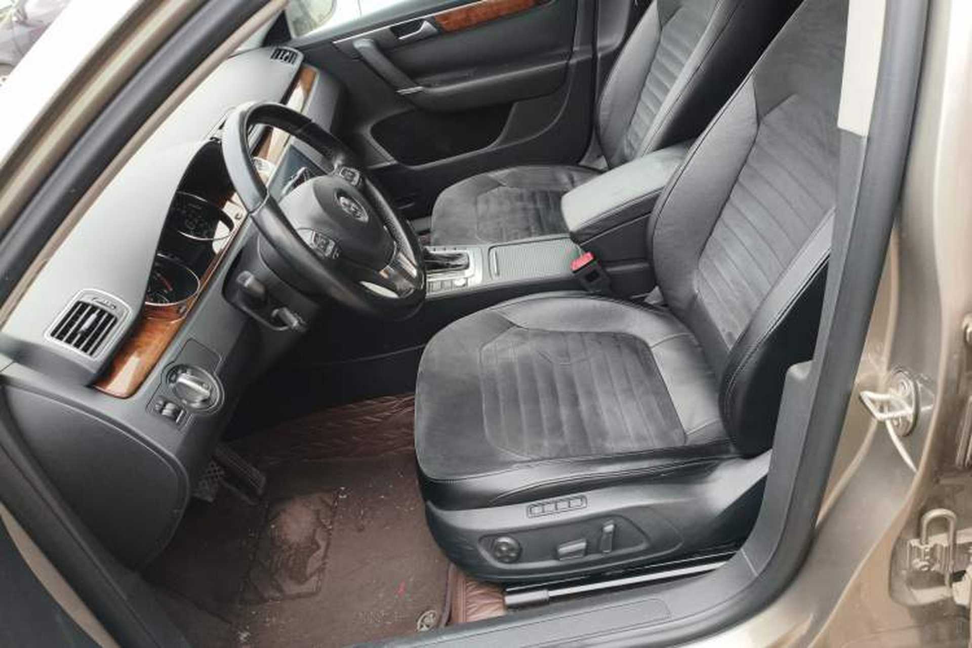 Used Volkswagen Magotan 2012 Travel Edition 2.0 TSI Comfort Version Left Front Seat