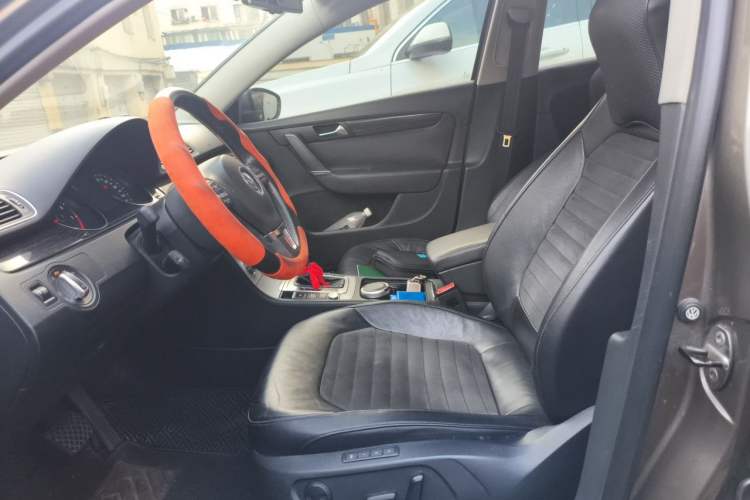 Used Volkswagen Magotan 2012 1.8TSI Prestige Model Left Front Seat