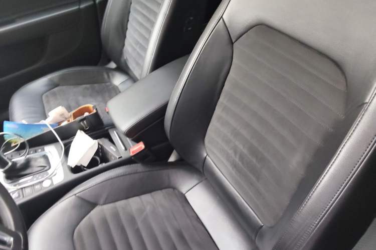 Used Volkswagen Magotan 2012 Facelift 1.8TSI Prestige Model Left Front Seat