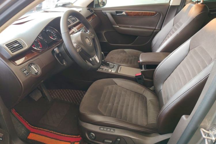 Used Volkswagen Magotan 2012 Travel Edition 2.0 TSI Comfort Version Left Front Seat