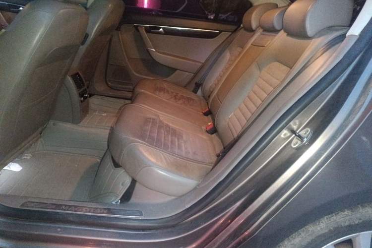 Used Volkswagen Magotan 2012 2.0 TSI Prestige Edition Left Rear Seat