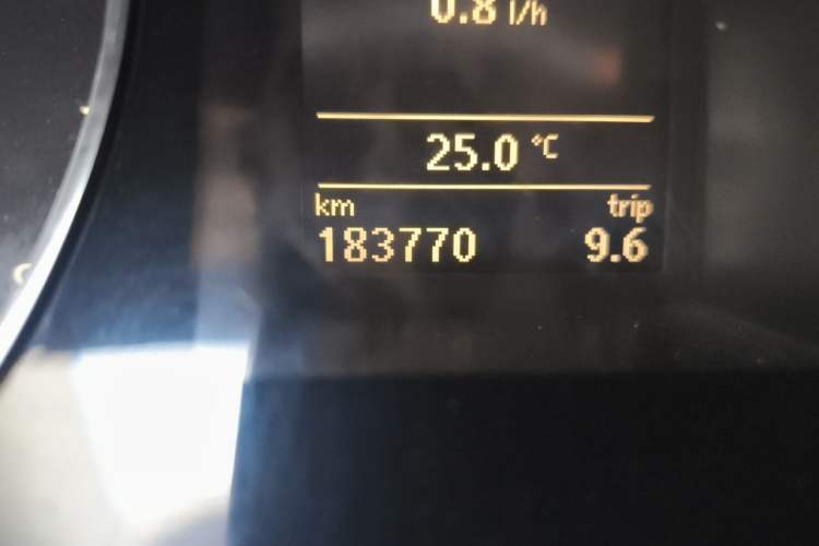 Used Volkswagen Magotan 2012 1.8TSI Prestige Model Odometer Close Up