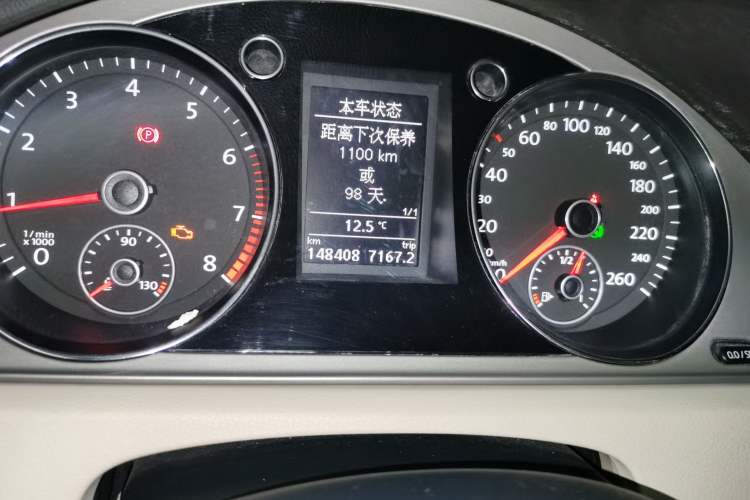 Used Volkswagen Magotan 2012 Revised Version 1.8TSI Leading Edition Odometer Close Up