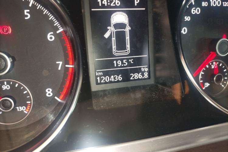 Used Volkswagen Magotan 2012 Travel Edition 2.0 TSI 4x4 Comfort Version Odometer Close Up