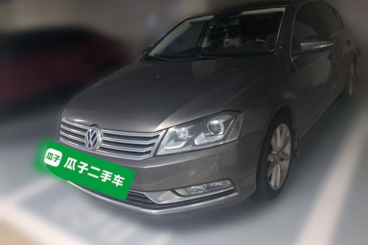 Used Volkswagen Magotan 2012 Facelift 2.0 TSI Prestige Model Guazi used car, China used car export, Used car for sale, Used cars, Cheapest cars for sale