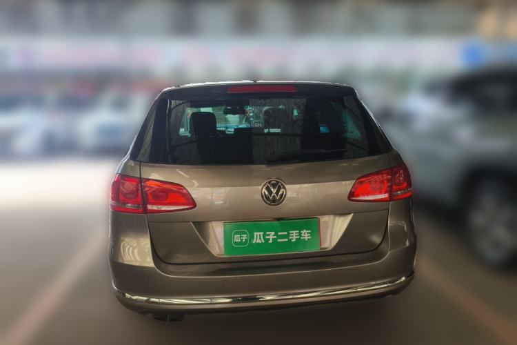 Used Volkswagen Magotan 2012 Travel Edition 2.0 TSI Comfort Version Rear