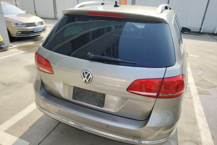 Used Volkswagen Magotan 2012 Travel Edition 2.0 TSI Comfort Version Rear