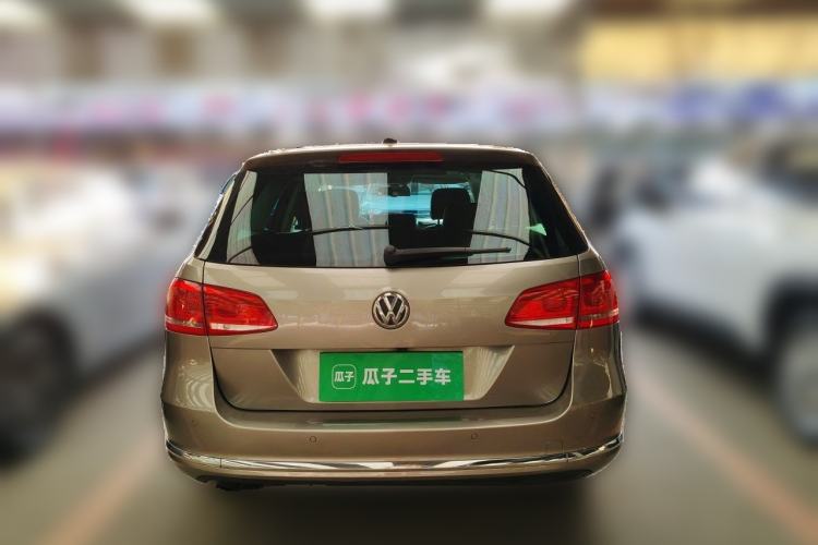 Used Volkswagen Magotan 2012 Travel Edition 2.0 TSI Comfort Version Rear