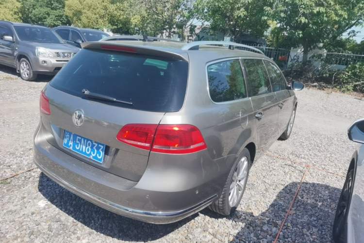 Used Volkswagen Magotan 2012 Travel Edition 2.0 TSI Luxury Version Rear Right 45 Deg
