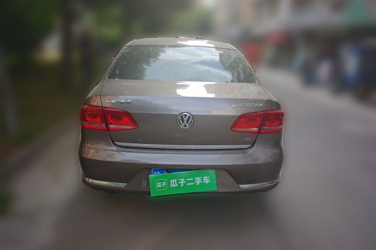 Used Volkswagen Magotan 2012 Revised 1.8TSI Luxury Version Rear