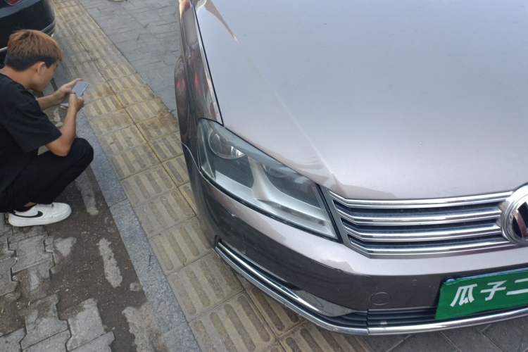 Used Volkswagen Magotan 2012 Revised Version 1.8TSI Leading Edition Right Front Headlight