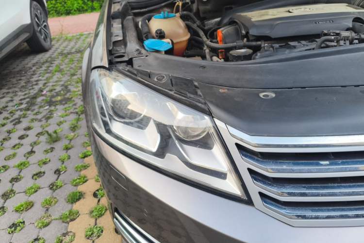 Used Volkswagen Magotan 2012 1.8TSI Prestige Model Right Front Headlight