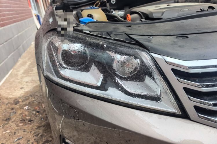 Used Volkswagen Magotan 2012 1.8TSI Luxury Model Right Front Headlight