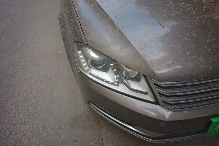 Used Volkswagen Magotan 2012 Revised 1.8TSI Luxury Version Right Front Headlight