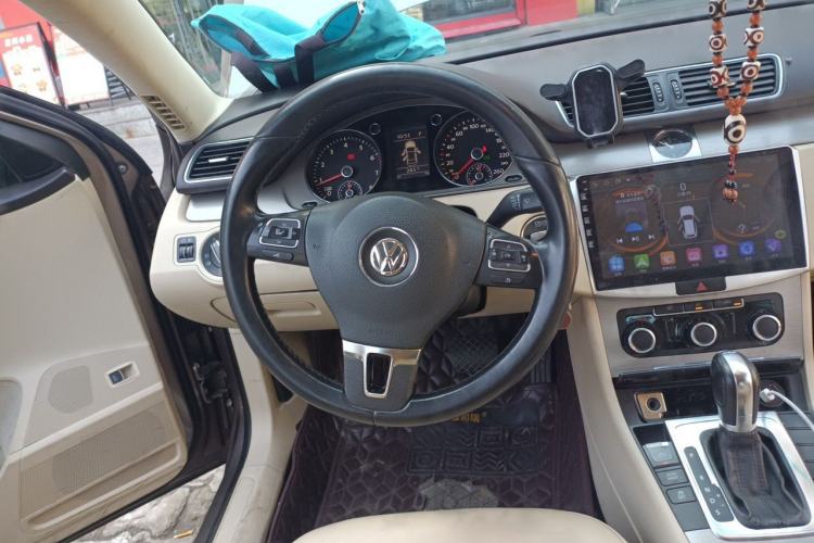 Used Volkswagen Magotan 2012 Revised Version 1.8TSI Leading Edition Steering Wheel