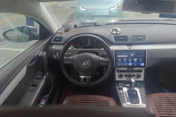 Used Volkswagen Magotan 2012 Travel Edition 2.0 TSI 4x4 Comfort Version Steering Wheel