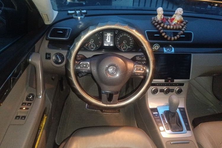 Used Volkswagen Magotan 2012 2.0 TSI Prestige Edition Steering Wheel
