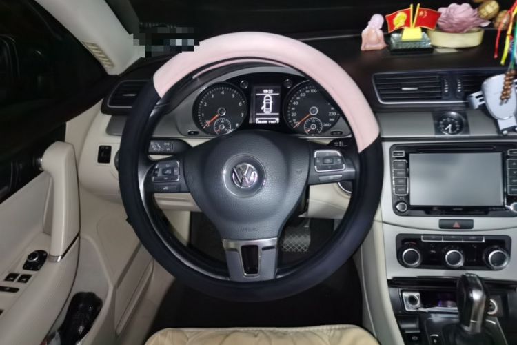 Used Volkswagen Magotan 2012 Revised Version 1.8TSI Leading Edition Steering Wheel