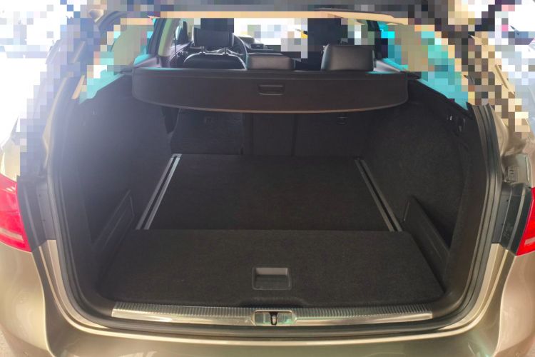 Used Volkswagen Magotan 2012 Travel Edition 2.0 TSI Comfort Version Trunk