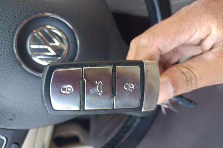 Used Volkswagen Magotan 2012 Revised Version 1.8TSI Leading Edition Vehicle Key