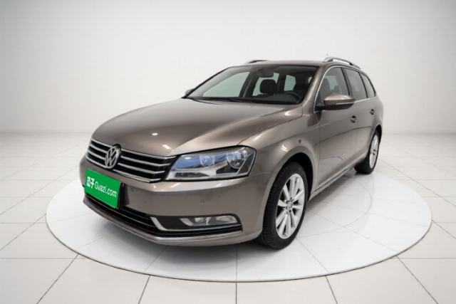 Używany Volkswagen Magotan 2012 Travel Edition 2.0 TSI Comfort Version