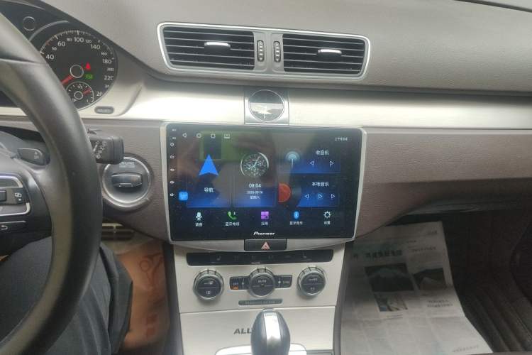 Used Volkswagen Magotan 2012 Travel Edition 2.0 TSI Four-Wheel Drive Luxury Version Audio And AC Panel