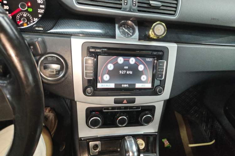 Used Volkswagen Magotan 2012 Revised Version 1.8TSI Leading Edition Audio And AC Panel