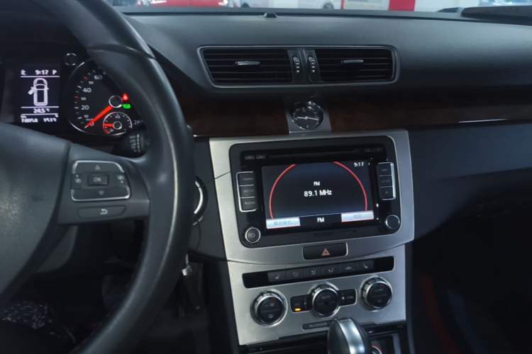 Used Volkswagen Magotan 2012 Travel Edition 2.0 TSI Comfort Version Audio And AC Panel