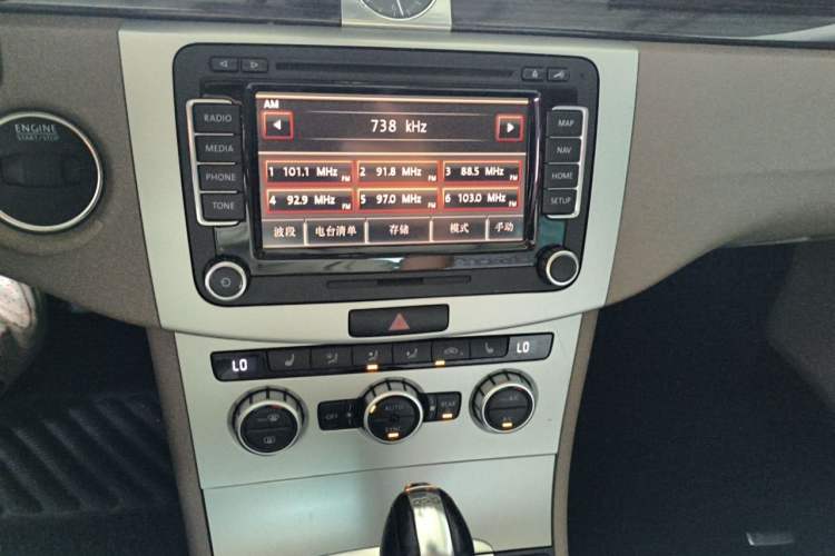 Used Volkswagen Magotan 2012 Revised Version 2.0 TSI Supreme Edition Audio And AC Panel