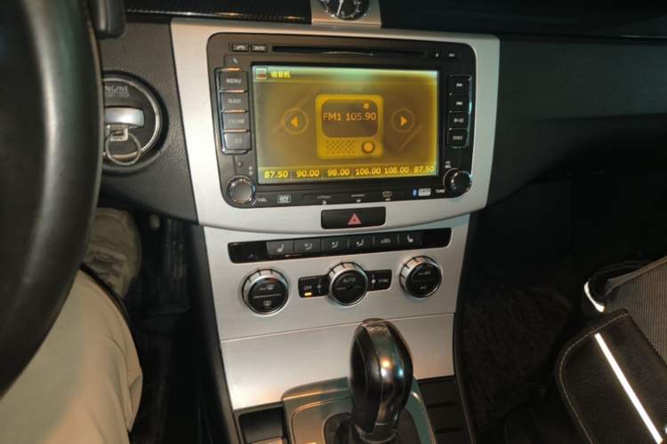 Used Volkswagen Magotan 2012 Revised 1.8TSI Luxury Version Audio And AC Panel