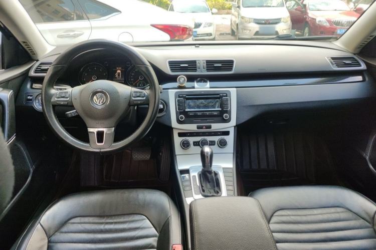 Used Volkswagen Magotan 2012 1.8TSI Luxury Model Center Console