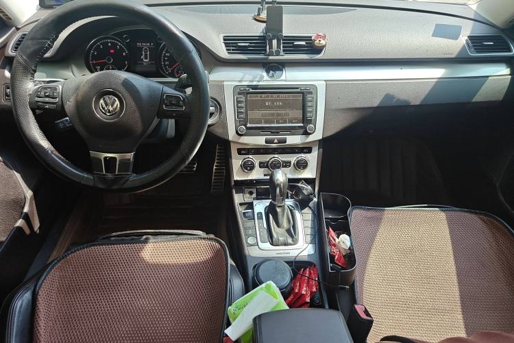 Used Volkswagen Magotan 2012 Travel Edition 2.0 TSI 4x4 Comfort Version Center Console