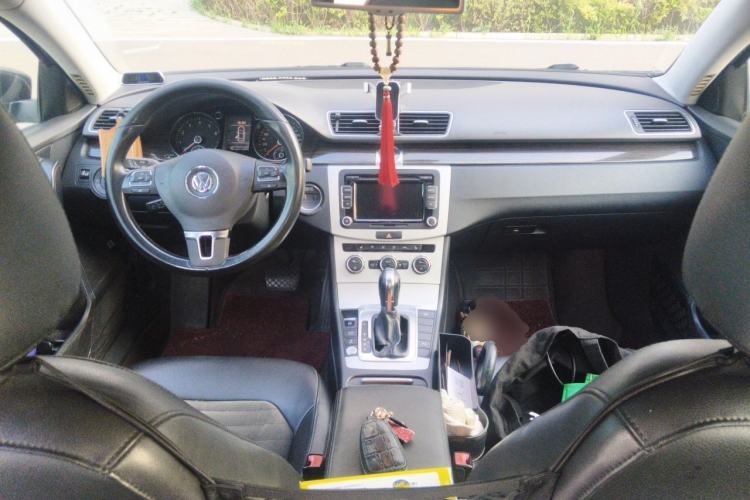 Used Volkswagen Magotan 2012 Revised Version 2.0 TSI Supreme Edition Center Console