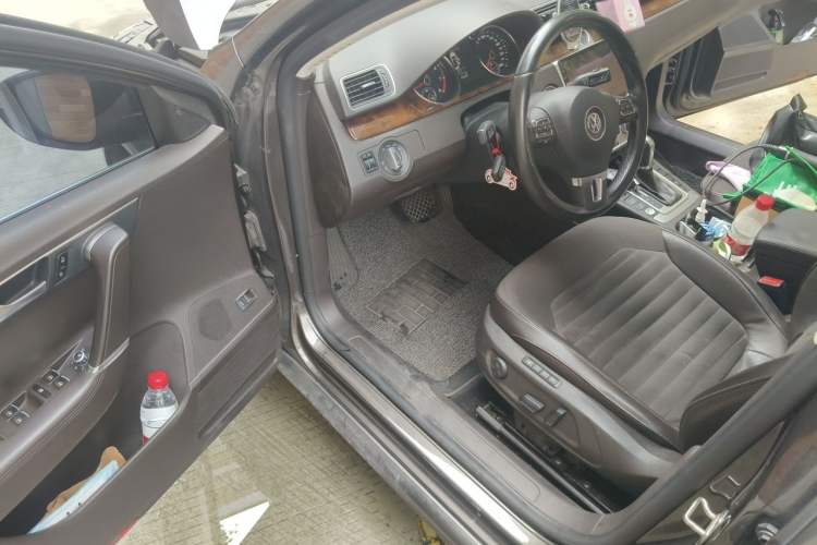 Used Volkswagen Magotan 2012 Travel Edition 2.0 TSI Comfort Version Driver Seat