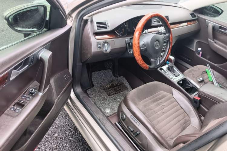 Used Volkswagen Magotan 2012 Travel Edition 2.0 TSI Comfort Version Driver Seat