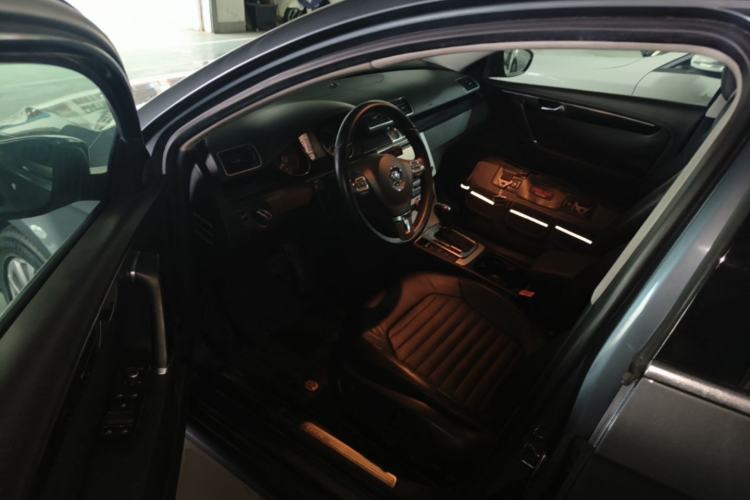 Used Volkswagen Magotan 2012 Revised 1.8TSI Luxury Version Driver Seat