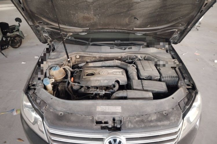 Used Volkswagen Magotan 2012 Revised 1.8TSI Luxury Version Engine Bay
