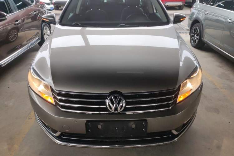 Used Volkswagen Magotan 2012 Travel Edition 2.0 TSI Comfort Version Exterior 1