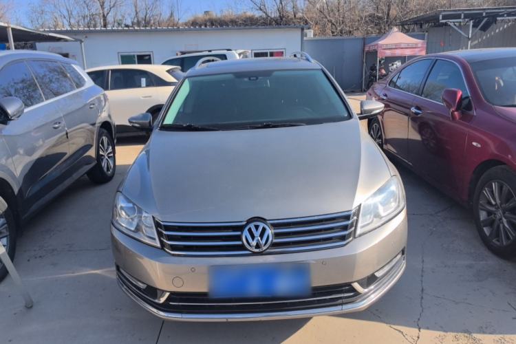 Used Volkswagen Magotan 2012 Travel Edition 2.0 TSI Luxury Version Exterior 1